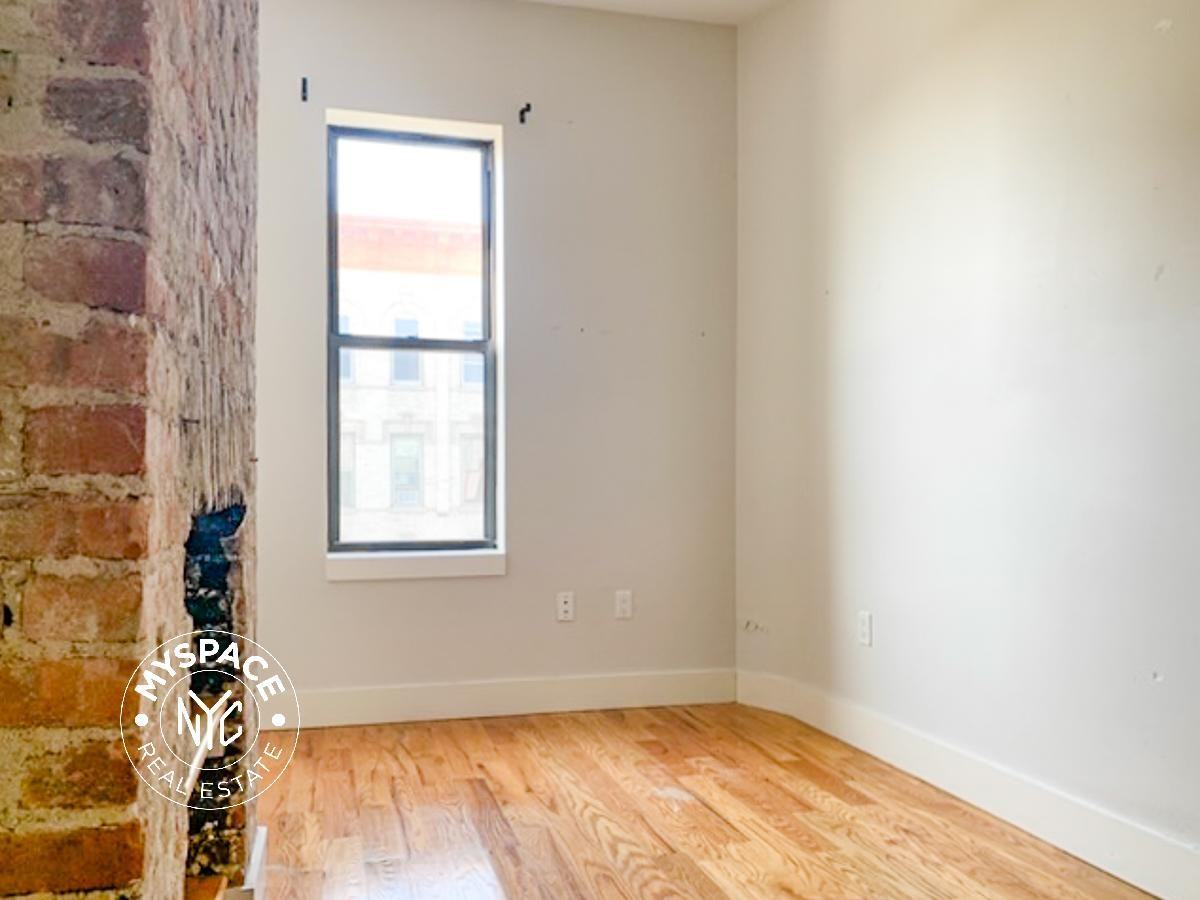 285 Irving Ave #3R - Photo 6 of 10