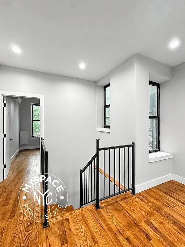 325 Putnam Ave #1ar - Photo 3 of 8