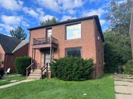 featured image of 3658 W 107th St Lowr