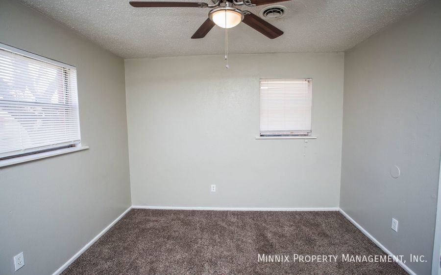 5537 17th St - Photo 6 of 34