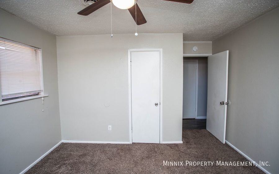 5537 17th St - Photo 7 of 34