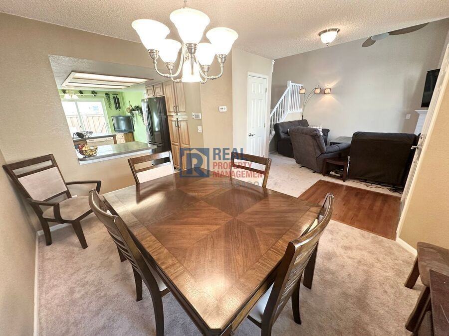 2032 S Xenia Way - Photo 4 of 25