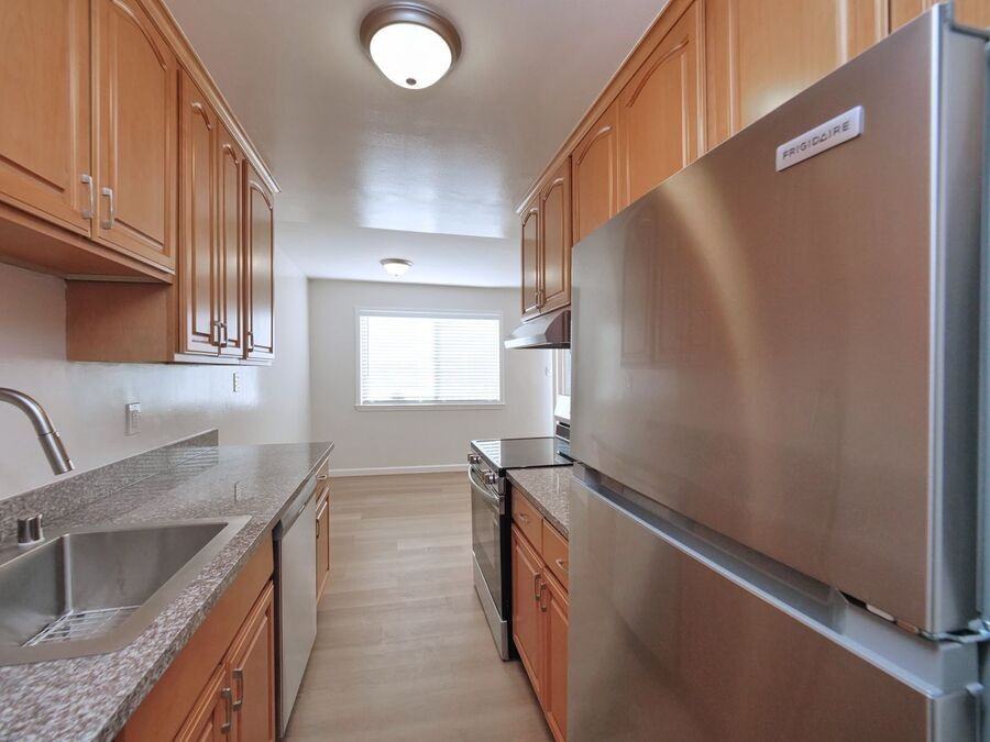 16878 Meekland Ave #14 - Photo 6 of 50