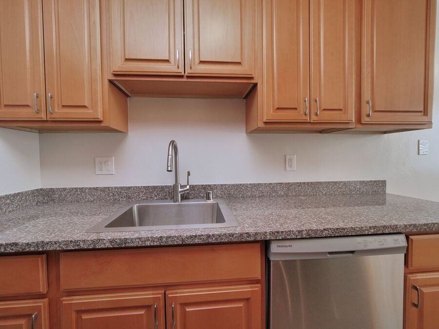 16878 Meekland Ave #14 - Photo 7 of 50