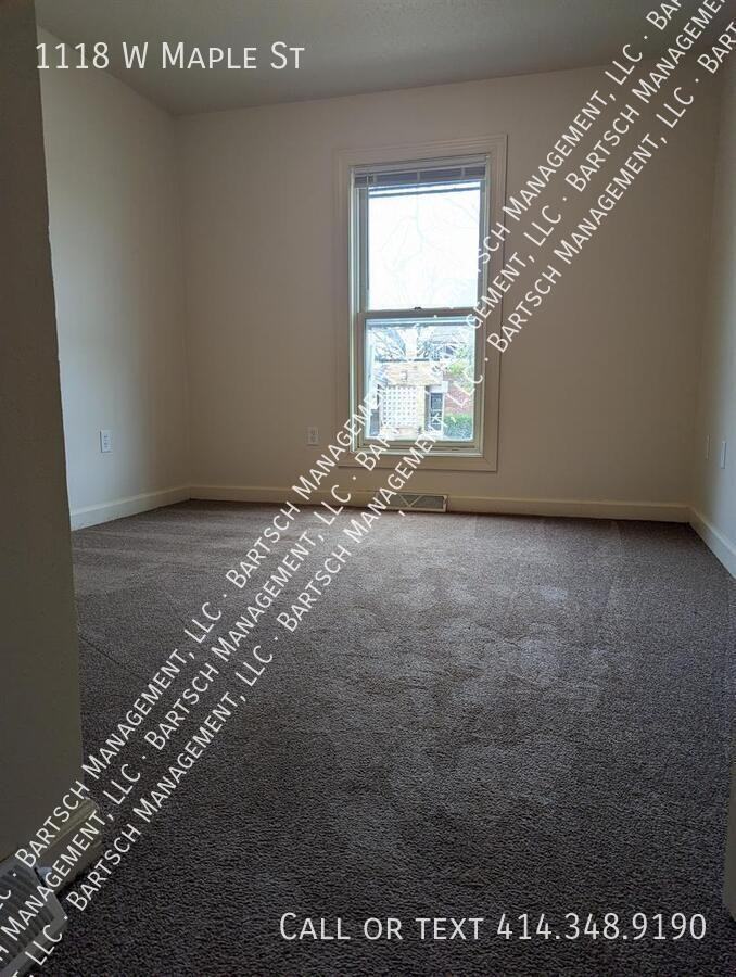 1118 W Maple St - Photo 4 of 6
