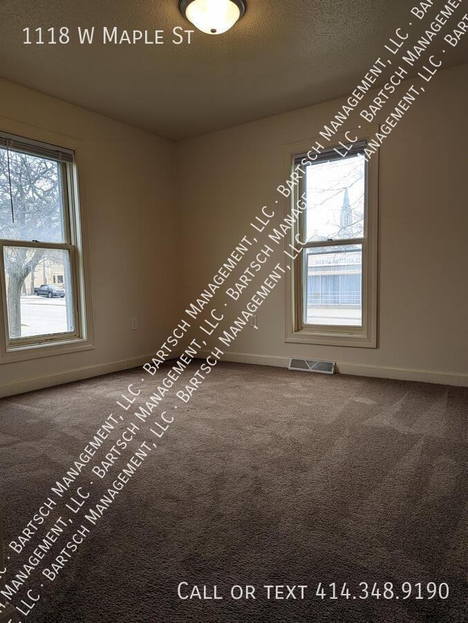 1118 W Maple St - Photo 6 of 6