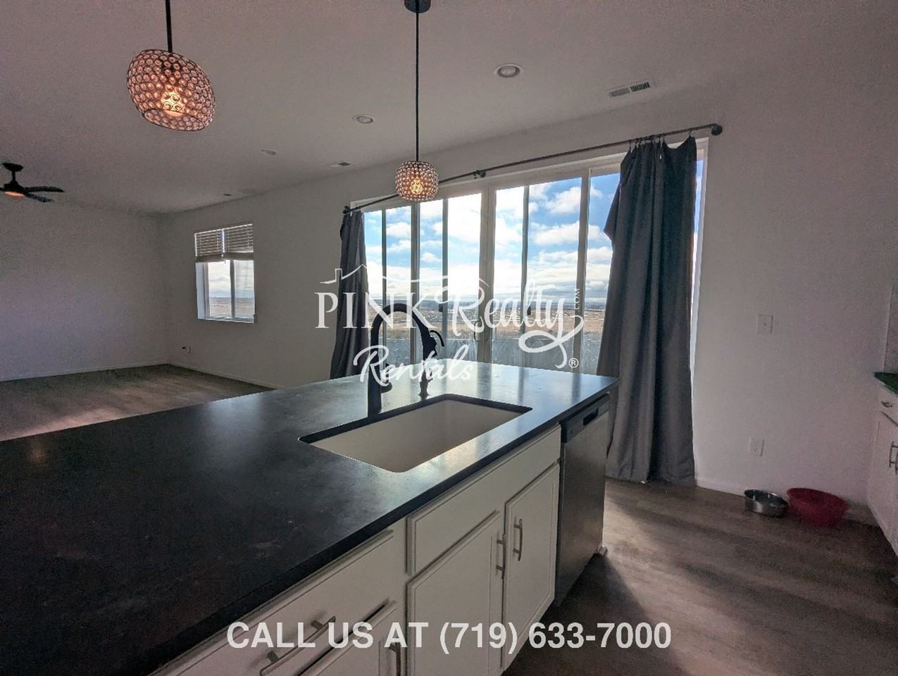 8021 Buffalo Horn Dr - Photo 5 of 43