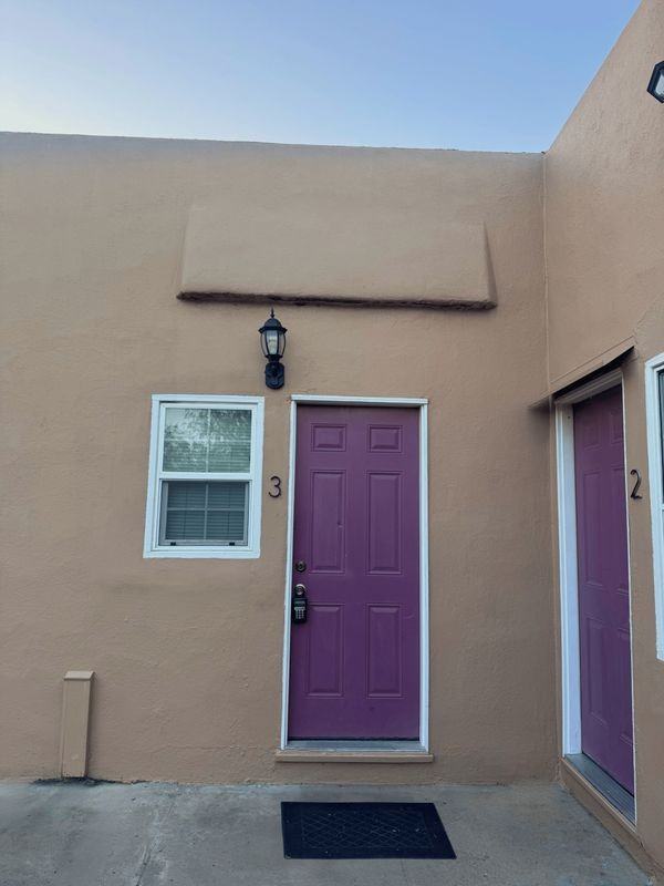 416 1/2 N School St ##3 - Photo 2 of 9