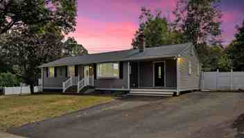 featured image of 75 Glenwood Dr