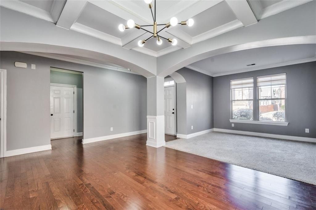 5390 Breckinridge Ln - Photo 6 of 50