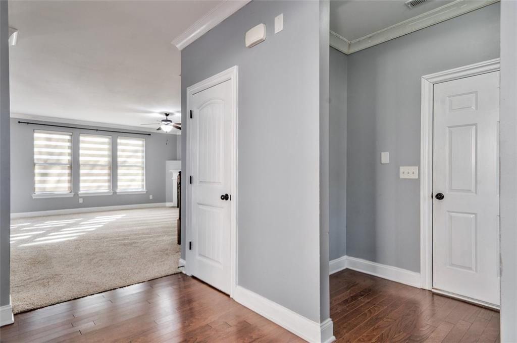 5390 Breckinridge Ln - Photo 7 of 50