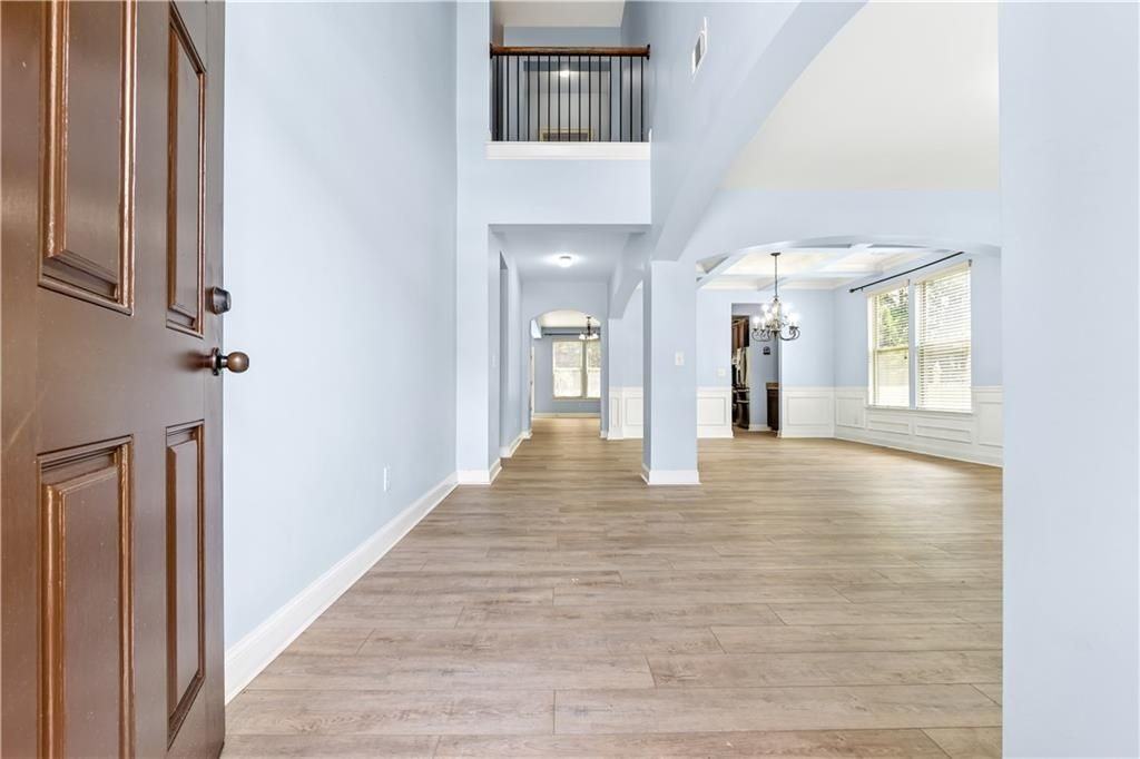 5430 Breckinridge Ln - Photo 3 of 38