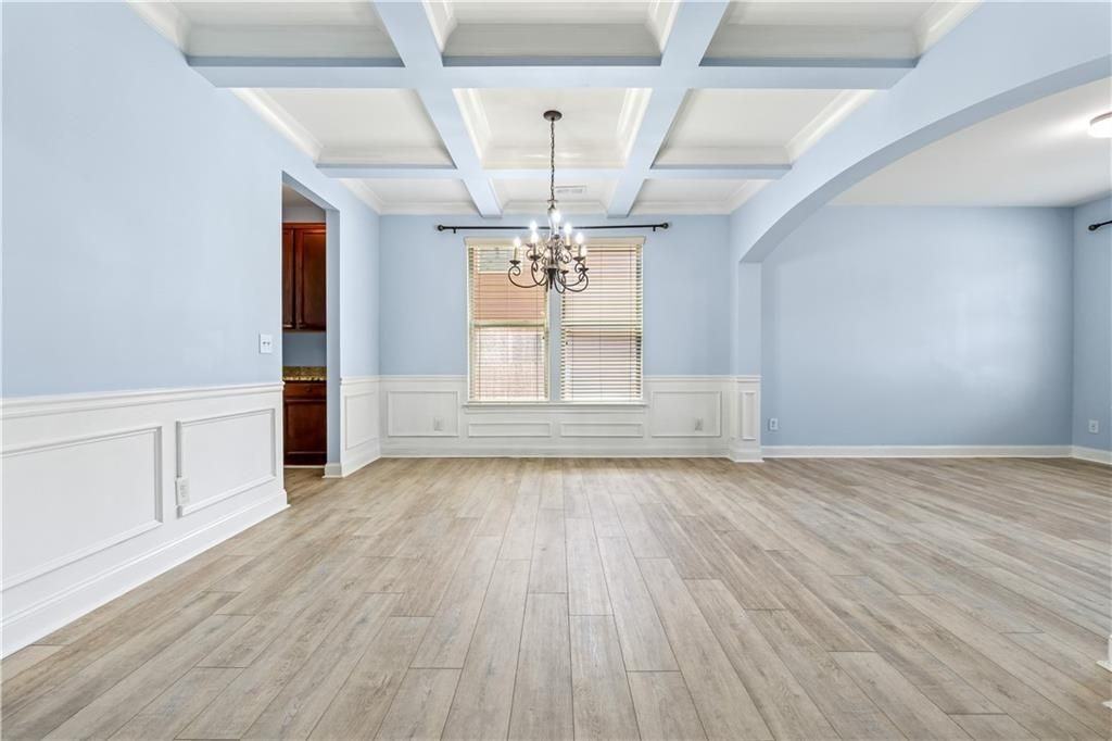 5430 Breckinridge Ln - Photo 5 of 38