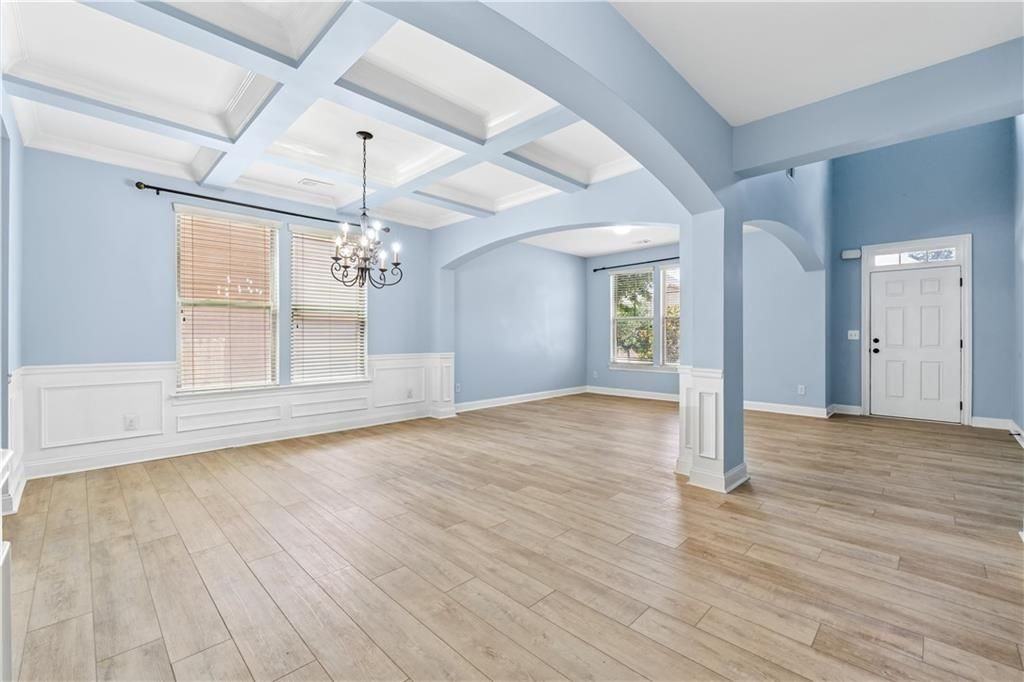 5430 Breckinridge Ln - Photo 7 of 38