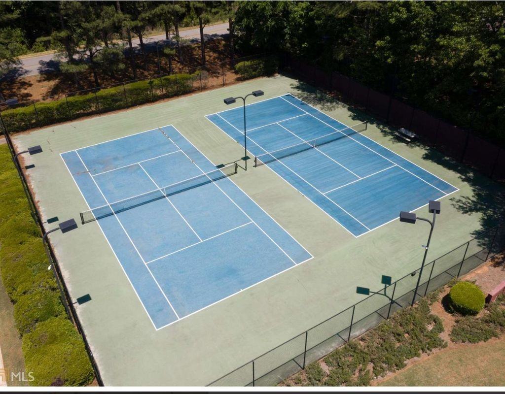 212 Rockport Dr - Photo 3 of 7