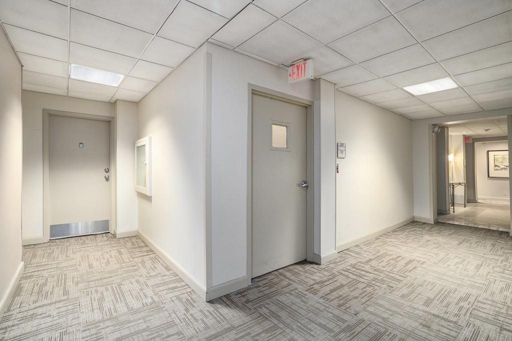 2285 Peachtree Rd Ne - Photo 6 of 24