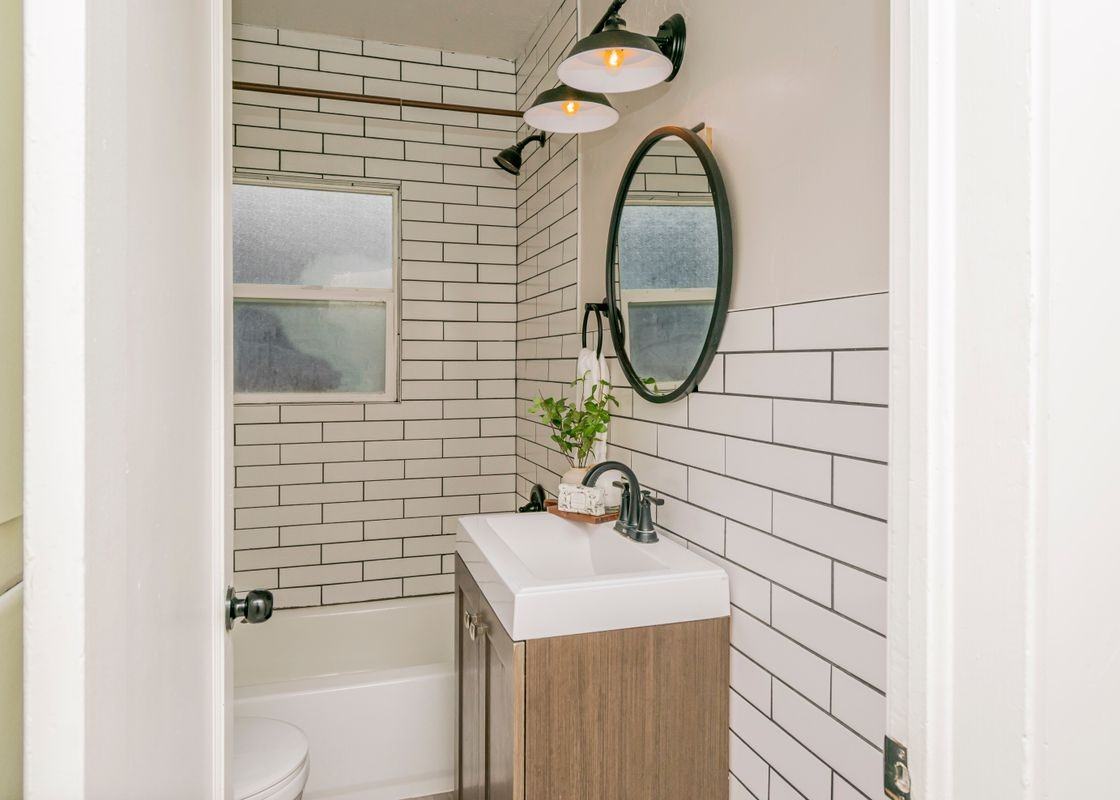 1378 W 4200 S - Photo 6 of 19