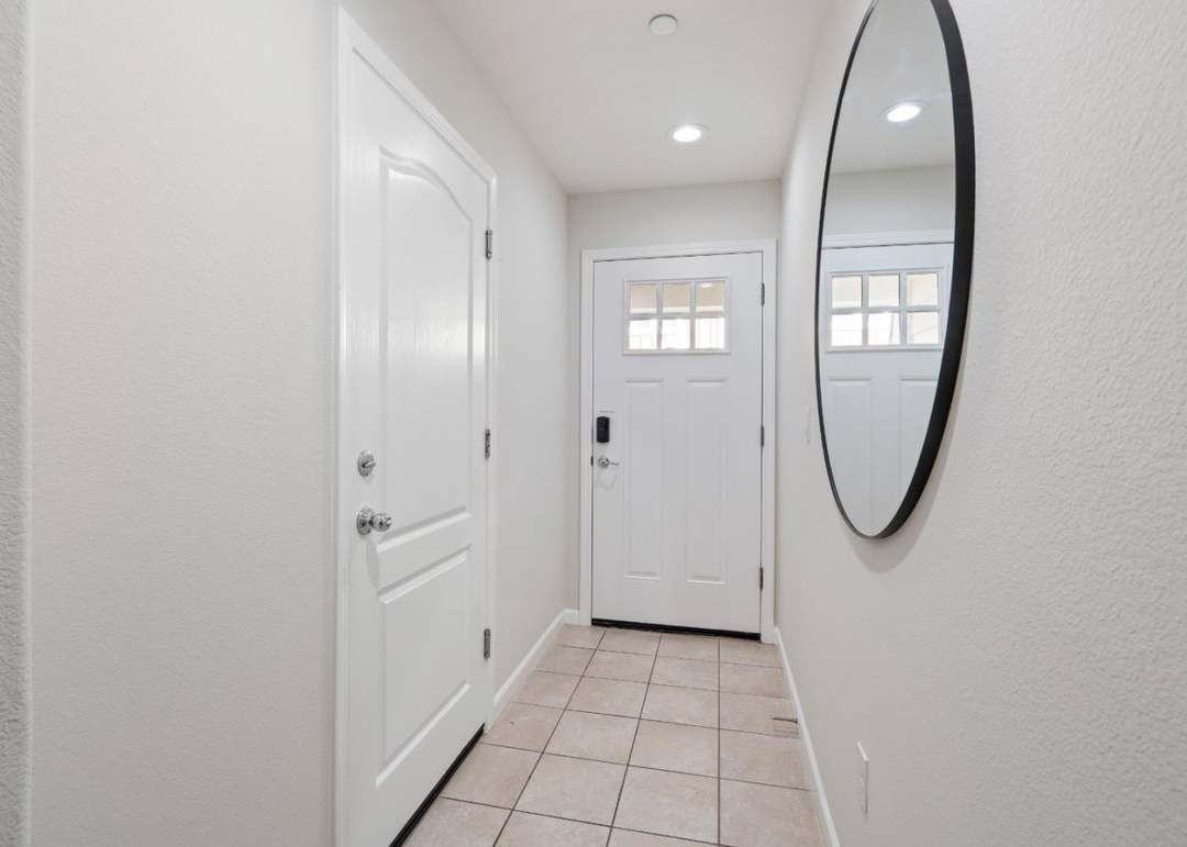 104 N Hummingbird Ln - Photo 2 of 20