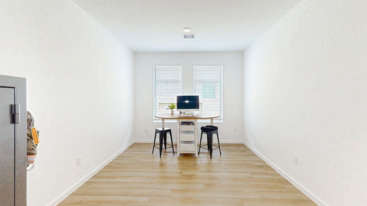 711 Hooks Trail Ln - Photo 5 of 10