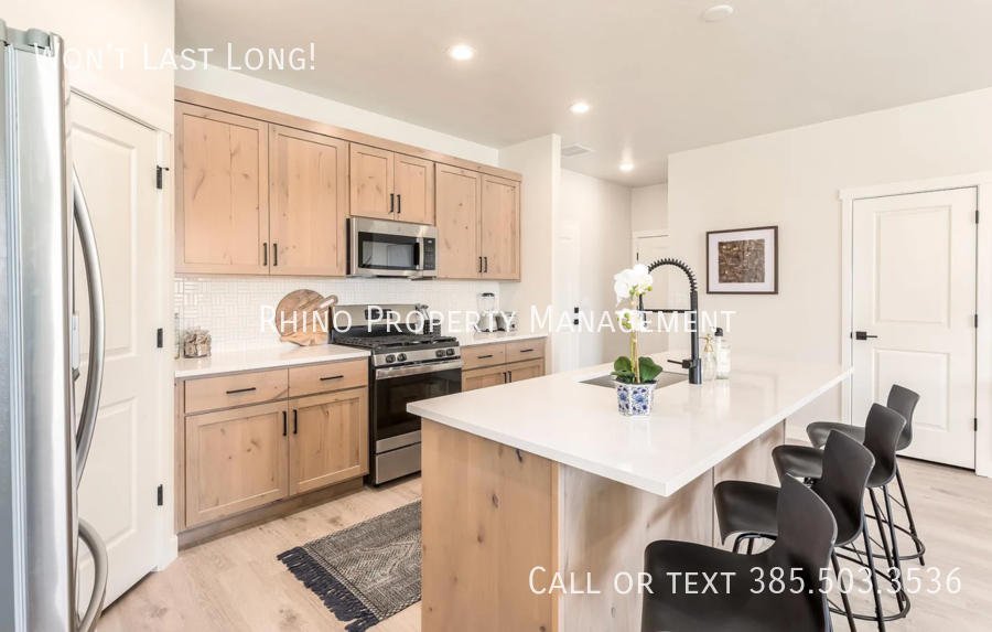 593 S 1020 W - Photo 2 of 20