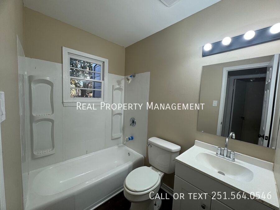 6805 Stinson Ct - Photo 3 of 15