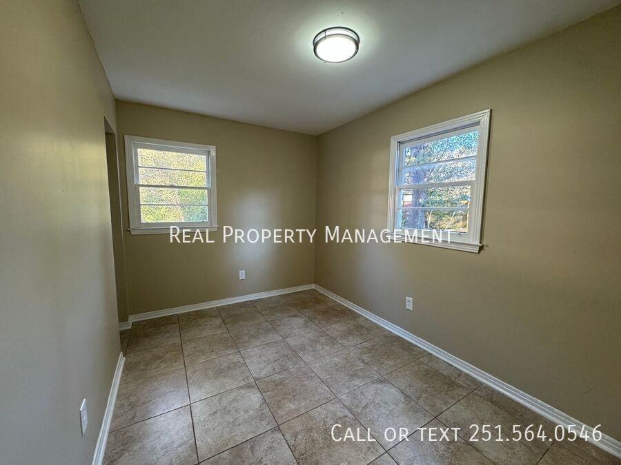 6805 Stinson Ct - Photo 5 of 15