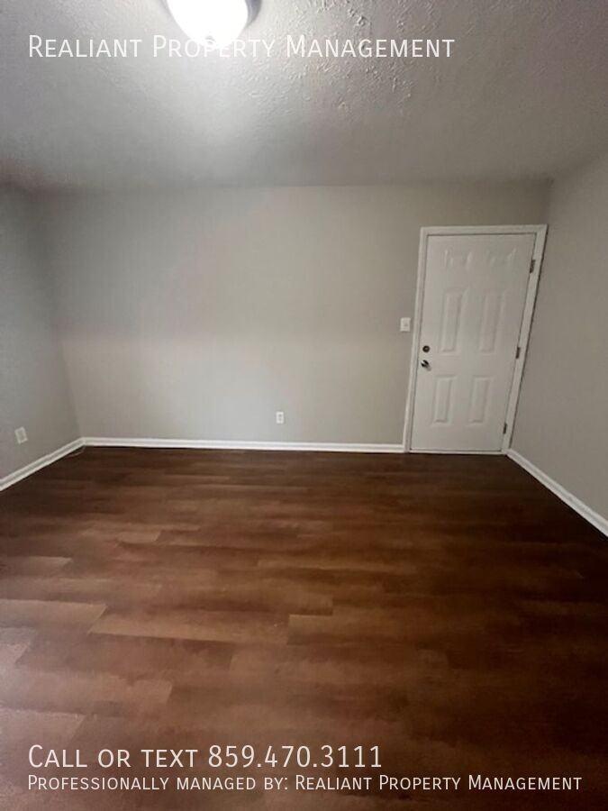 208 Lakeshore Dr #10 - Photo 2 of 10