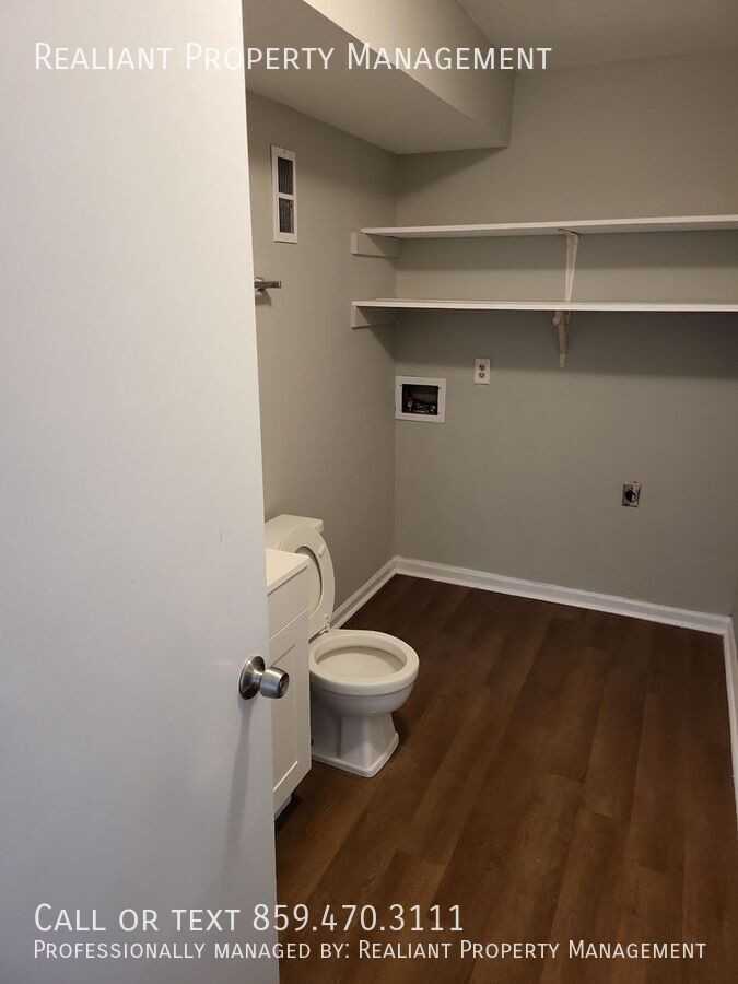 425 Lenney Dr #3 - Photo 3 of 10