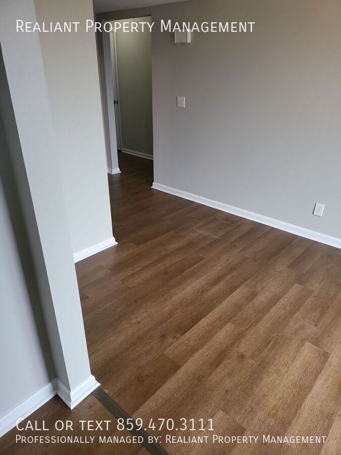 425 Lenney Dr #3 - Photo 6 of 10