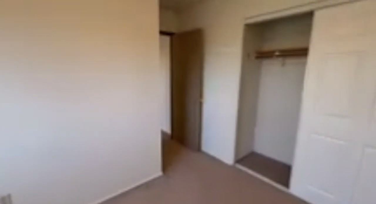 5910 Southeast 41st Avenue - Photo 6 of 14