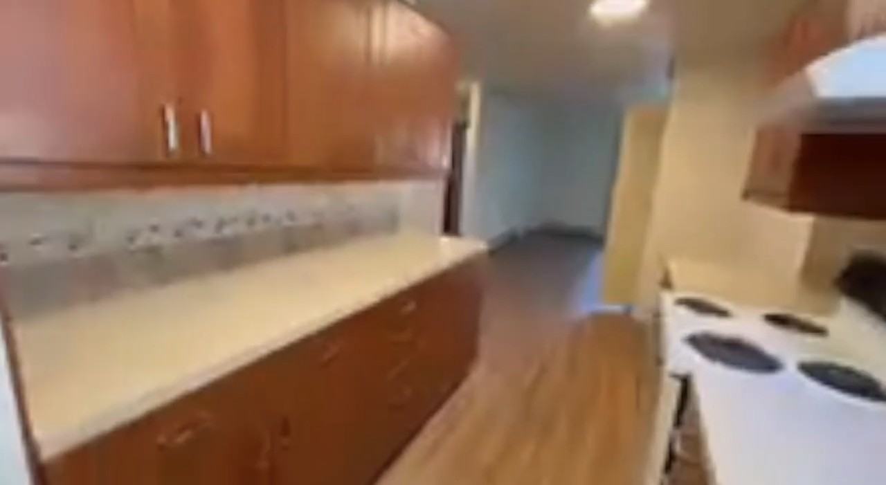 5910 Southeast 41st Avenue - Photo 2 of 14