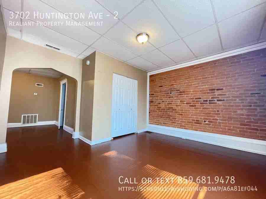 3702 Huntington Ave #2 - Photo 3 of 36