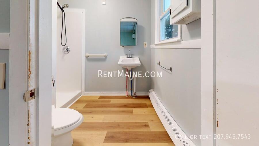 513 Main St #6 - Photo 2 of 11