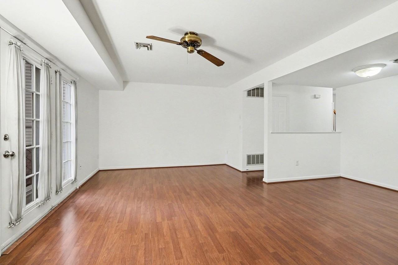 503 Barrington Ct - Photo 6 of 30