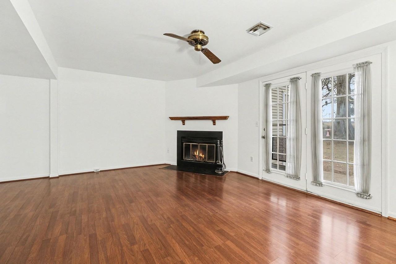 503 Barrington Ct - Photo 7 of 30