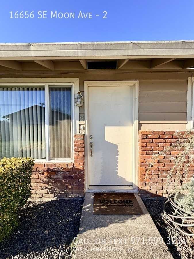 16656 Se Moon Ave #2 - Photo 2 of 21