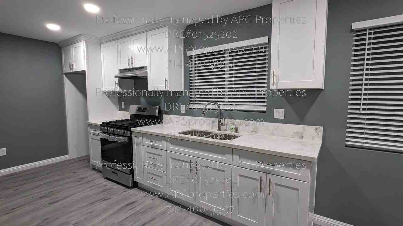 7432 Franklin St #C - Photo 5 of 17