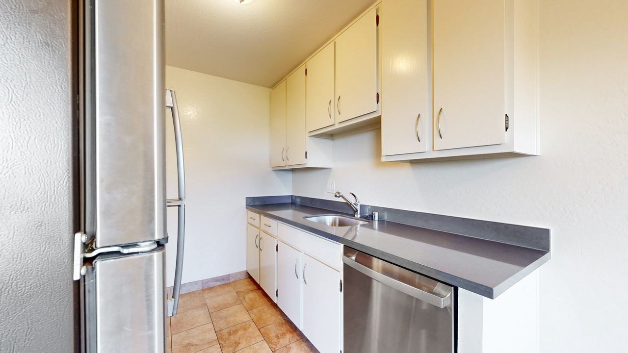 702 Presidio Ave #203 - Photo 5 of 14