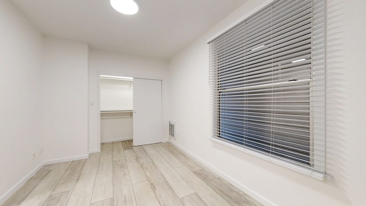 3638 19th St - Photo 6 of 10