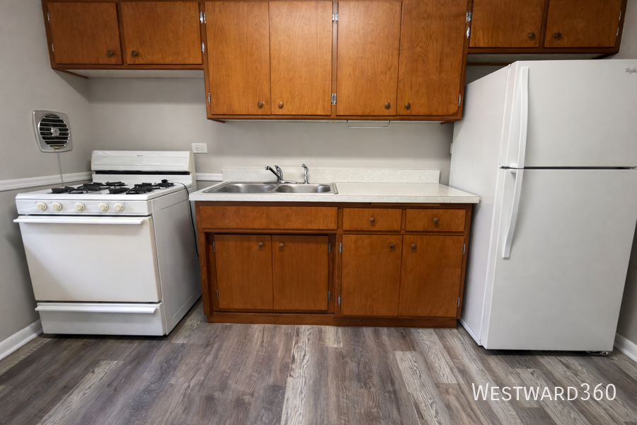 12413 Maple Ave #5 - Photo 5 of 9