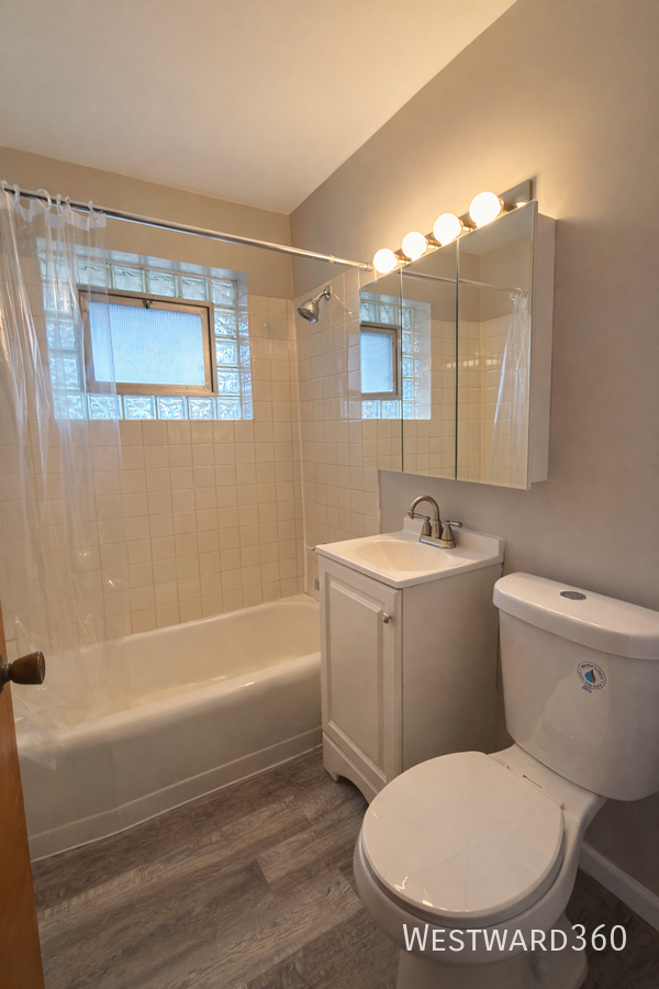 12413 Maple Ave #5 - Photo 6 of 9