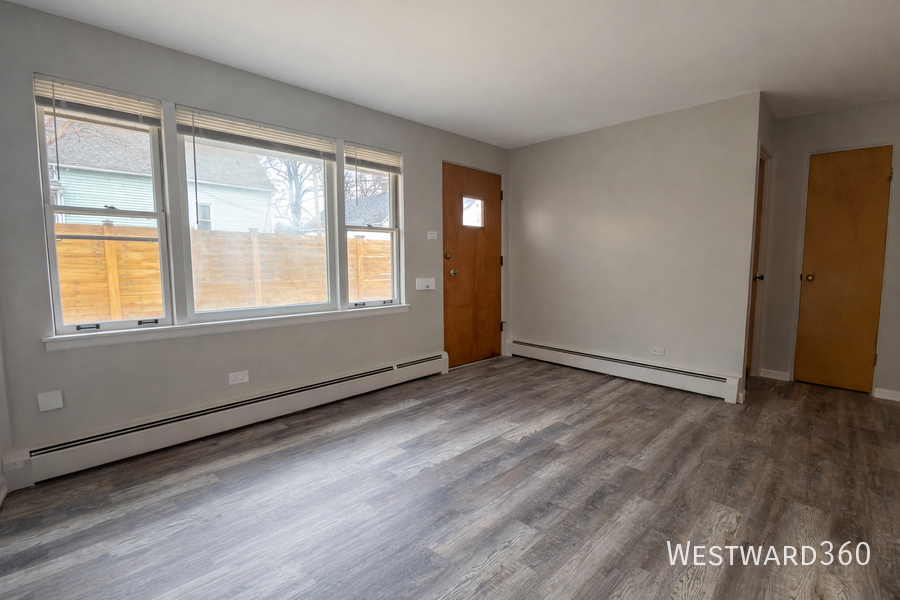 12413 Maple Ave #5 - Photo 7 of 9