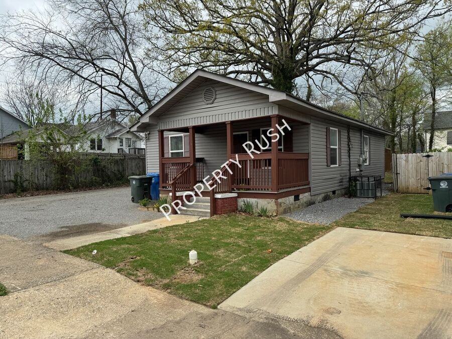 1005 S Hickory St - Photo 4 of 28