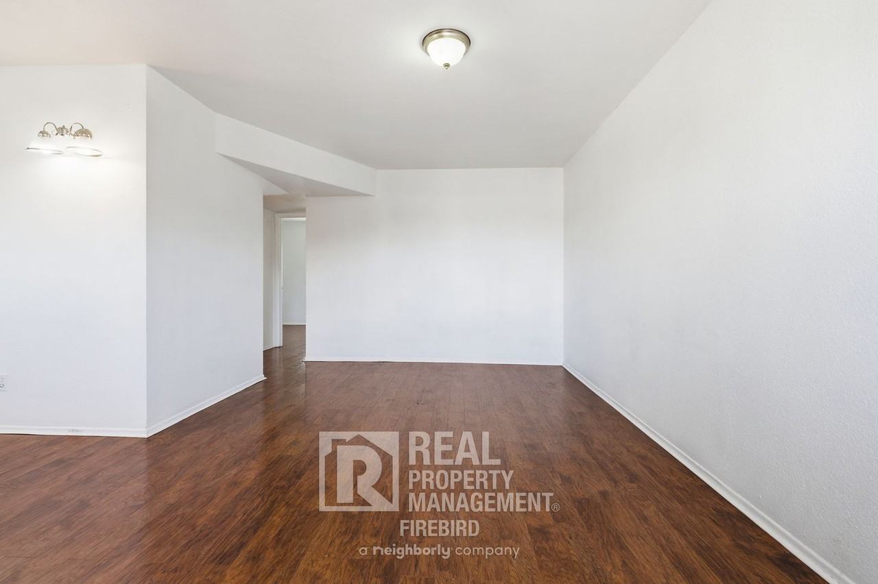 45 N Phyllis #209 - Photo 4 of 18