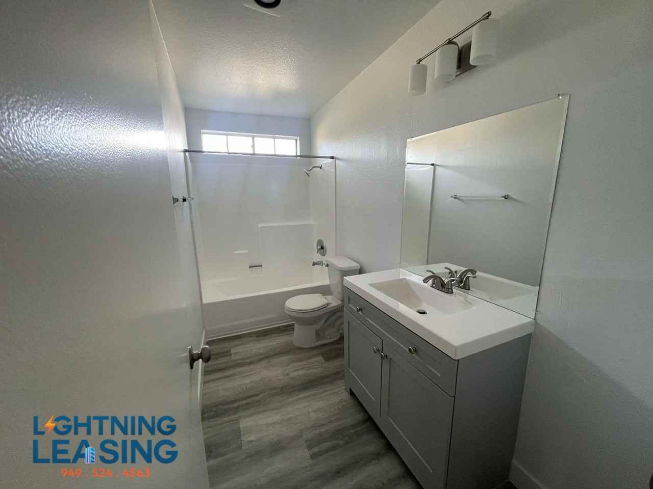 13254 Vanowen St #209D - Photo 5 of 8