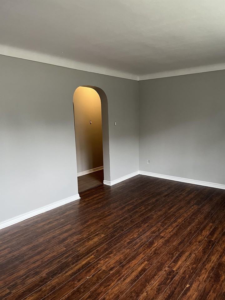 190 Montfort Street - 3 - Photo 6 of 10