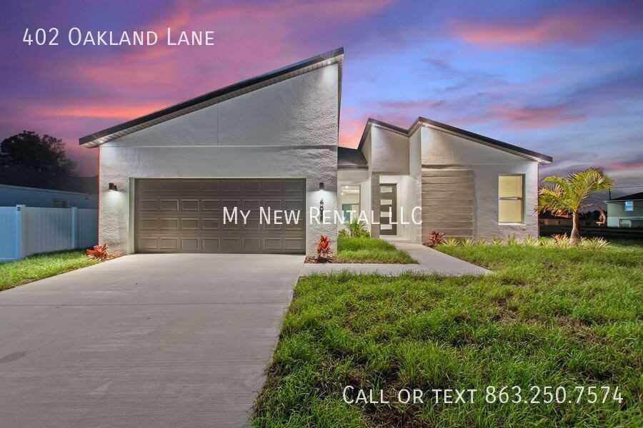 402 Oakland Ln - Photo 3 of 34