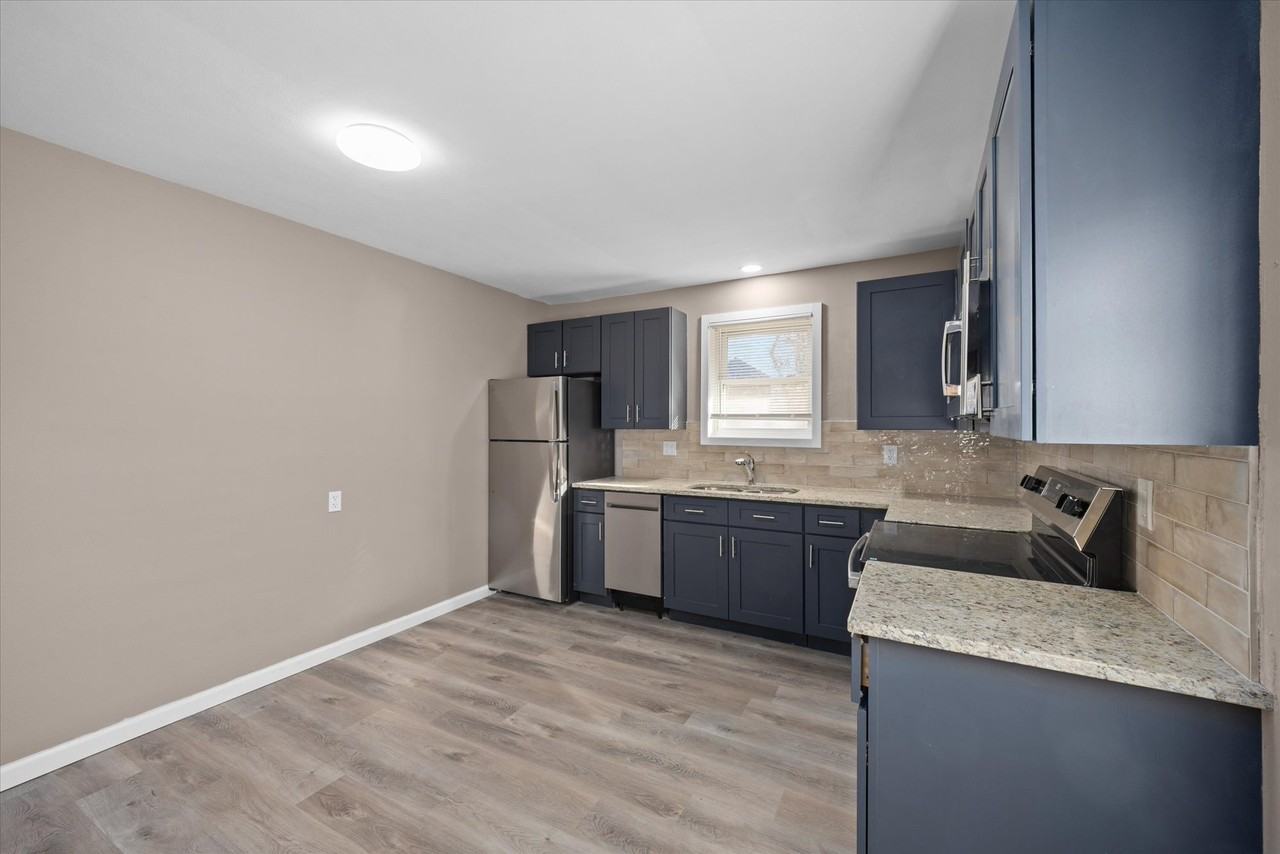 12 Manor Dr #2 - Photo 3 of 13