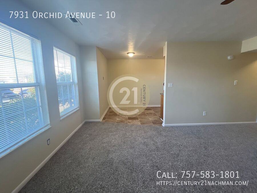 7931 Orchid Ave #10 - Photo 4 of 8