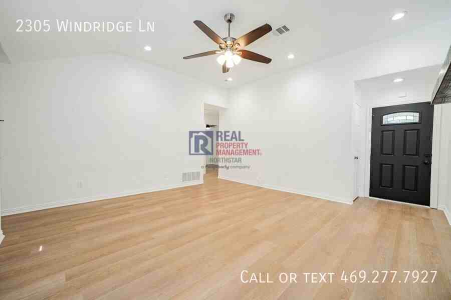 2305 Windridge Ln - Photo 5 of 25